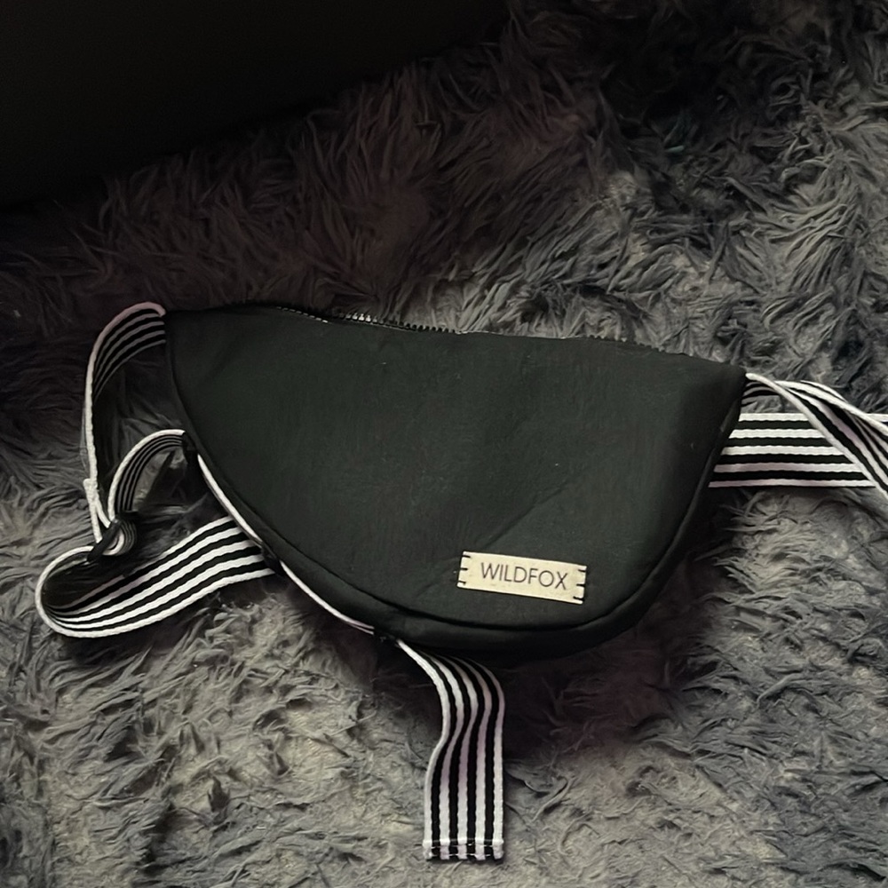 Wildfox Gray Bag with Vibrant Rainbow  Strap - Picture 6 of 13